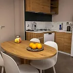 Mobil-home Cosy Avec Terrasse - 5 Personnes - Api-1-52-1041 Campsite *