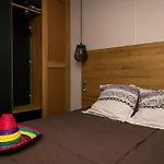 Mobil-home Cosy Avec Terrasse - 5 Personnes - Api-1-52-1041 Campsite *