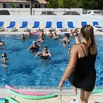 Campsite Mobil-home Cosy Avec Terrasse - 5 Personnes - Api-1-52-1041 *