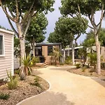 Campsite Mobil-home Cosy Avec Terrasse - 5 Personnes - Api-1-52-1041 Saint-Jean-de-Monts