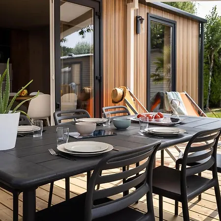 Mobil-home Cosy Avec Terrasse - 5 Personnes - Api-1-52-1041 Campsite