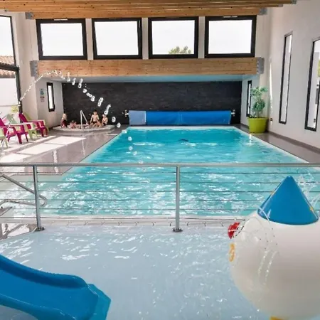 Mobil-home Cosy Avec Terrasse - 5 Personnes - Api-1-52-1041 Campsite