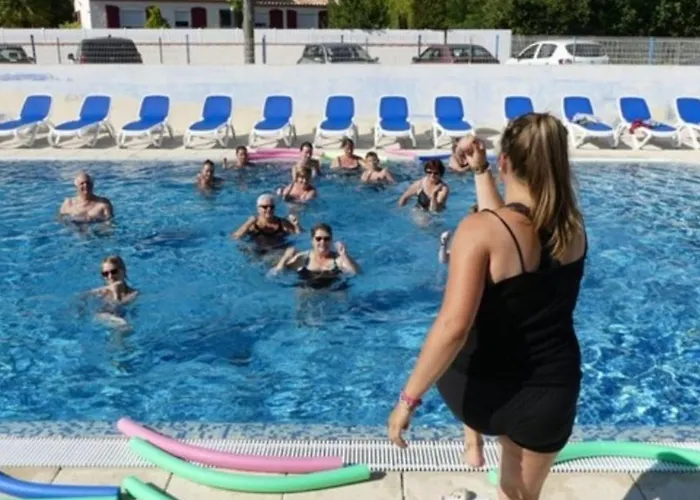 אתר קמפינג Mobil-home Cosy Avec Terrasse - 5 Personnes - Api-1-52-1041 *