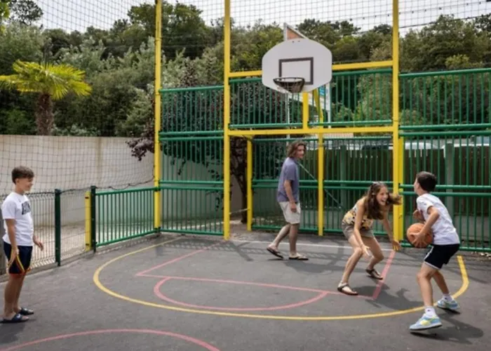 אתר קמפינג Mobil-home Cosy Avec Terrasse - 5 Personnes - Api-1-52-1041 *